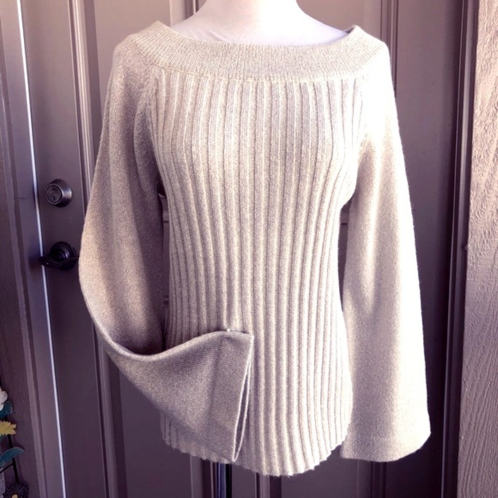 VTG Silver Metallic Cream Sweater w/Bell Sleeves